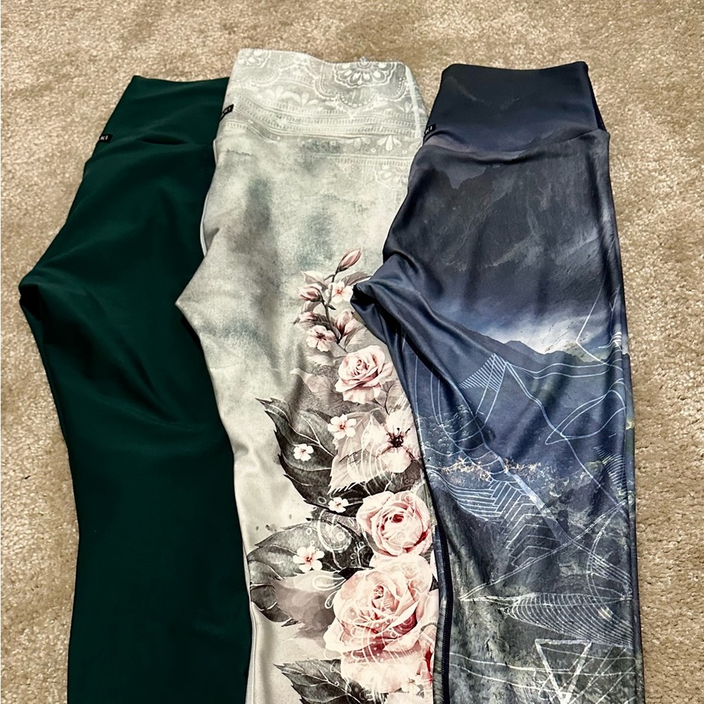 Forest Green Capri  Oraki Leggings - Size M - Like New